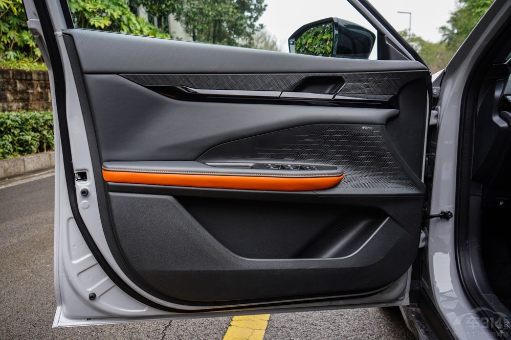 ԇ{LUNI-V һӵ\I܇