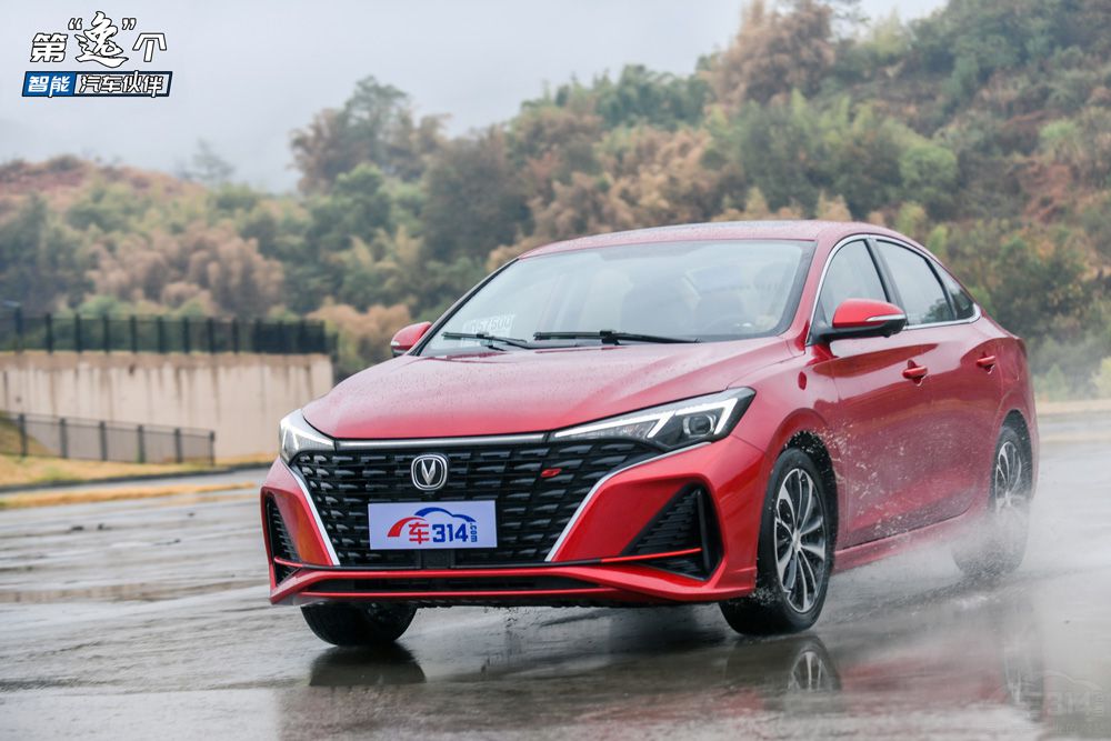 L݄PLUSVʲôǿƼx