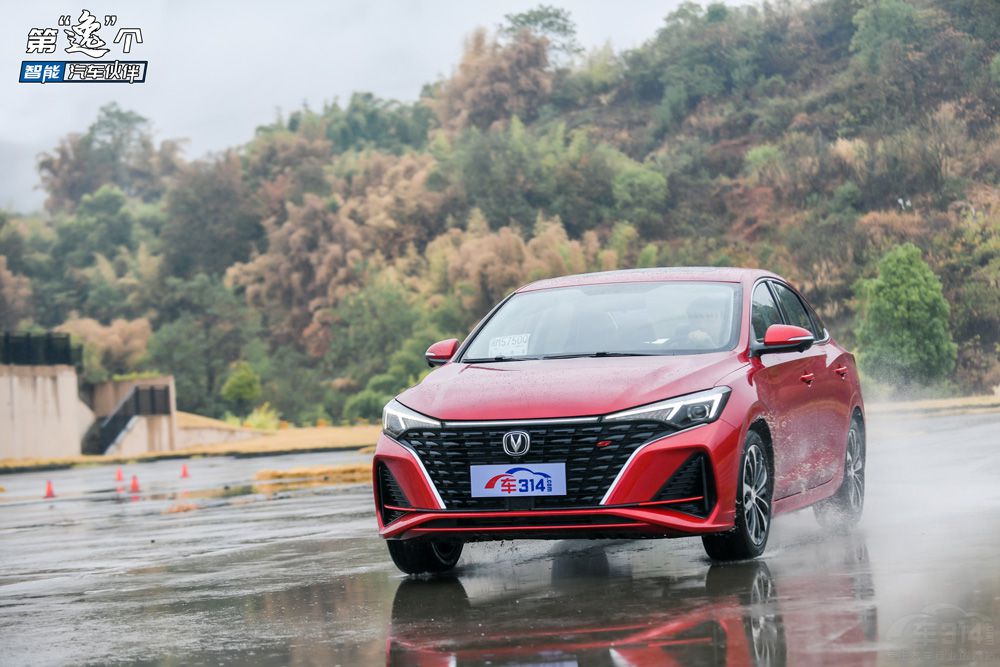 L݄PLUSVʲôǿƼx