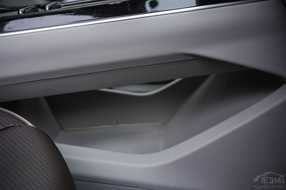 ԇ{󱊔ѲSUVǼB