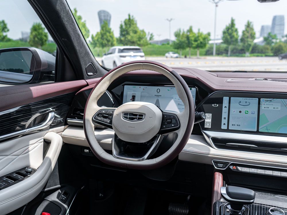 試駕吉利星越L四驅(qū)旗艦版:空間超越同級 試駕吉利星越L四驅(qū)旗艦版:空間超越同級