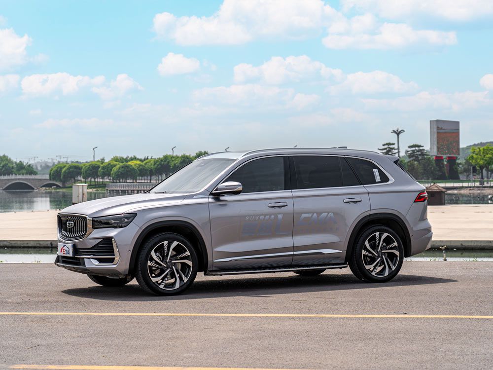 試駕吉利星越L四驅(qū)旗艦版:空間超越同級 試駕吉利星越L四驅(qū)旗艦版:空間超越同級