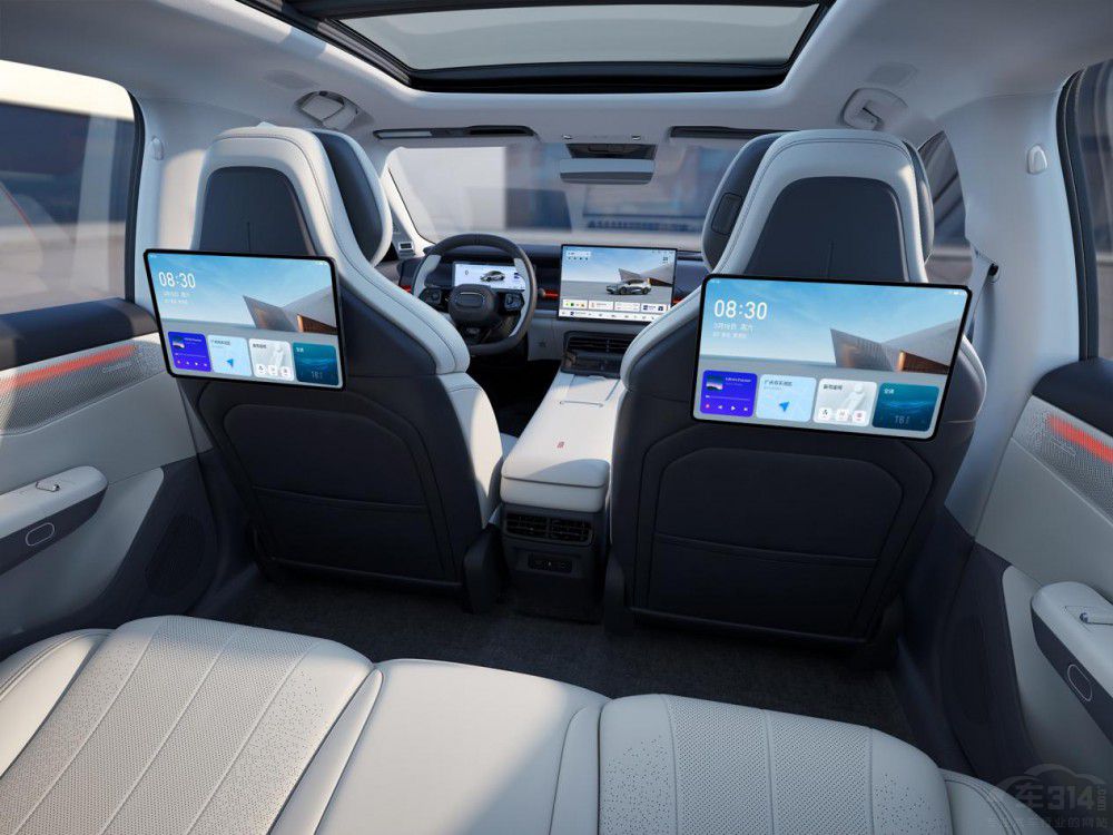 領(lǐng)克 07 EM-P刷新同級(jí)價(jià)值標(biāo)桿新高度  領(lǐng)克 07 EM-P刷新同級(jí)價(jià)值標(biāo)桿新高度