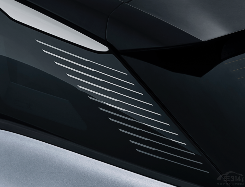 2024款凡爾賽C5 X &版本旅不凡優(yōu)雅登場 2024款凡爾賽C5 X &版本旅不凡優(yōu)雅登場