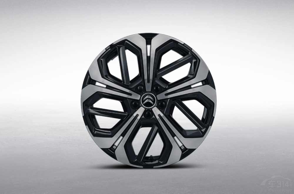 2024款凡爾賽C5 X &版本旅不凡優(yōu)雅登場 2024款凡爾賽C5 X &版本旅不凡優(yōu)雅登場