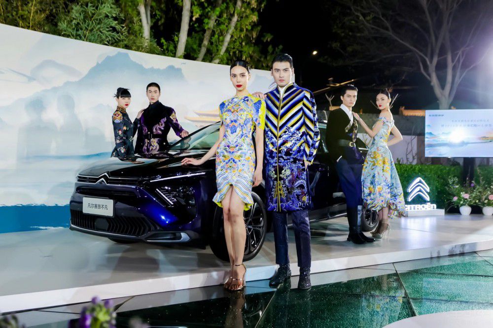 2024款凡爾賽C5 X &版本旅不凡優(yōu)雅登場 2024款凡爾賽C5 X &版本旅不凡優(yōu)雅登場