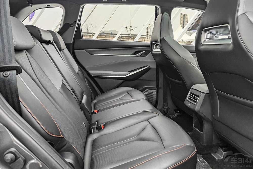 (gu)؛(dng)ԏ(qing) P(pn)c(din)2021˚(gu)a(chn)SUV