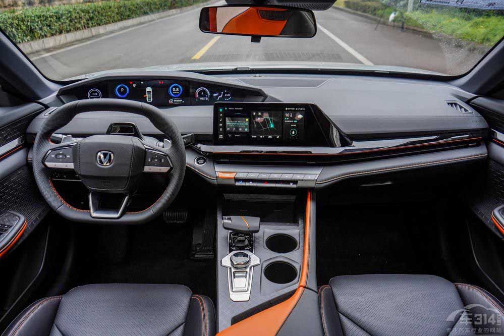 2021年汽車“國貨之光”盤點 坦克300領(lǐng)銜 2021年汽車“國貨之光”盤點 坦克300領(lǐng)銜