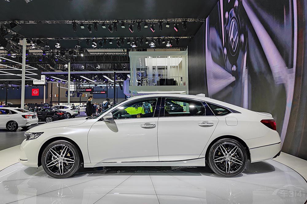 本田兄弟同室操戈 看英仕派如何擊敗雅閣 本田兄弟同室操戈 看英仕派如何擊敗雅閣