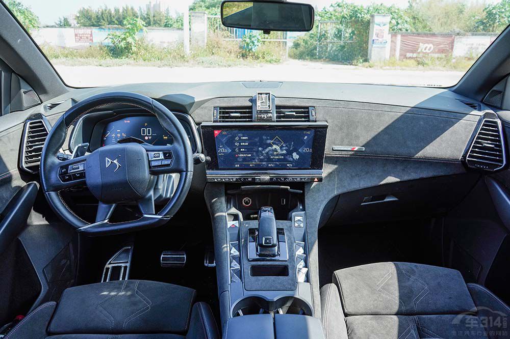 開(kāi)這幾款車(chē)回老家 門(mén)檻都能被“村花”踩平 開(kāi)這幾款車(chē)回老家 門(mén)檻都能被“村花”踩平