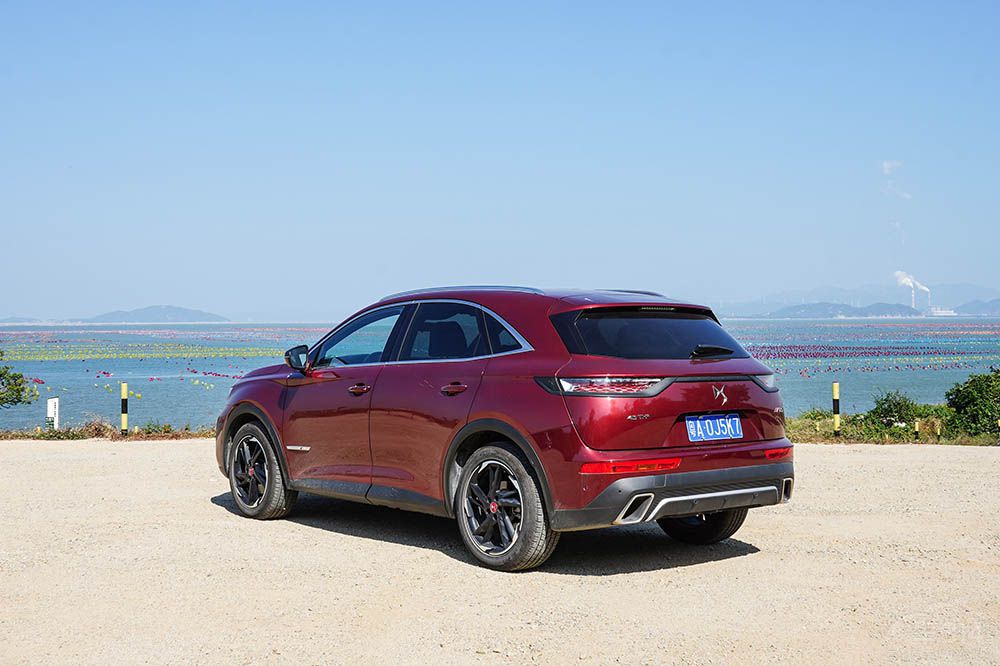 開(kāi)這幾款車(chē)回老家 門(mén)檻都能被“村花”踩平 開(kāi)這幾款車(chē)回老家 門(mén)檻都能被“村花”踩平