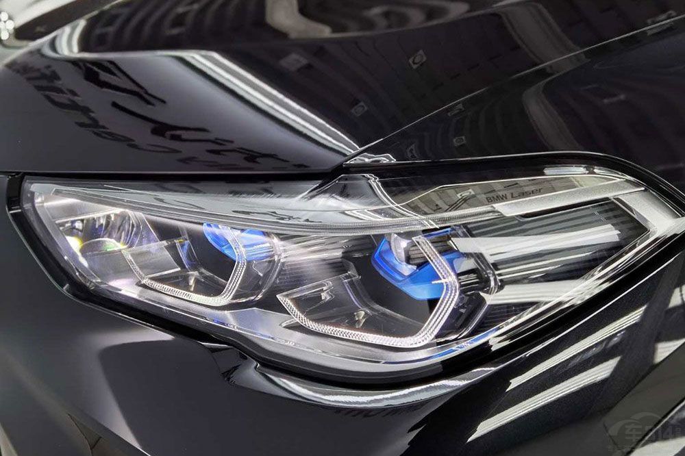 AдSUVYGLE͌RX5ԓxl