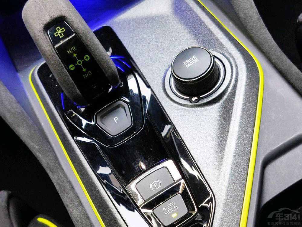 看完這款車你就明白了 原來(lái)寶馬1系不香了 看完這款車你就明白了 原來(lái)寶馬1系不香了