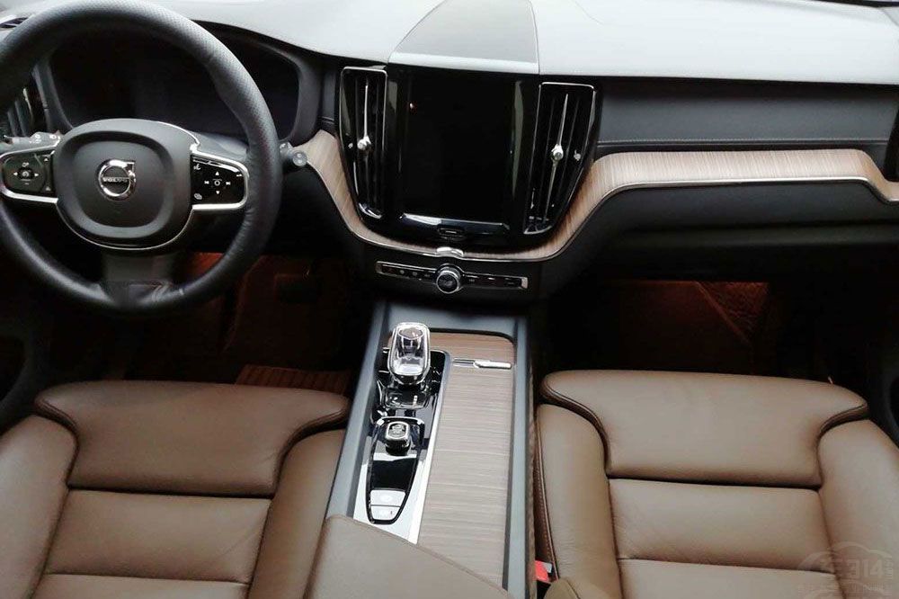 凱迪拉克XT5和沃爾沃XC60誰更有競爭力 凱迪拉克XT5和沃爾沃XC60誰更有競爭力