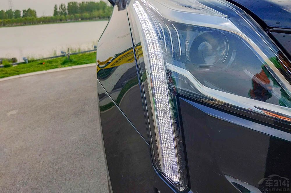 凱迪拉克XT5和沃爾沃XC60誰更有競爭力 凱迪拉克XT5和沃爾沃XC60誰更有競爭力