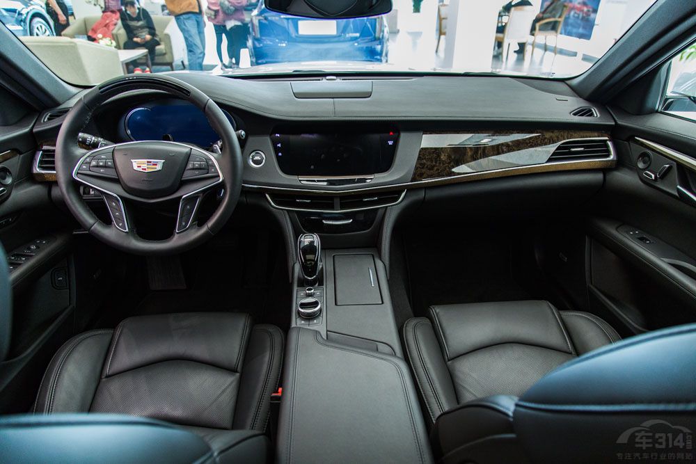 二線豪華行政家轎PK  這三款車不容錯(cuò)過(guò) 二線豪華行政家轎PK  這三款車不容錯(cuò)過(guò)