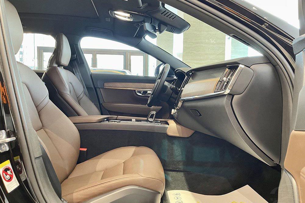 二線豪華行政家轎PK  這三款車不容錯(cuò)過(guò) 二線豪華行政家轎PK  這三款車不容錯(cuò)過(guò)