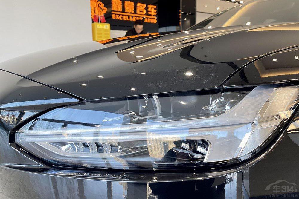 二線豪華行政家轎PK  這三款車不容錯(cuò)過(guò) 二線豪華行政家轎PK  這三款車不容錯(cuò)過(guò)