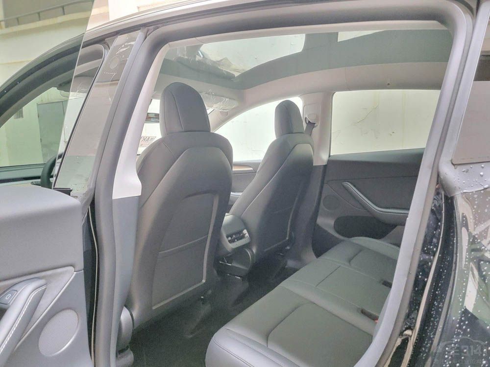 ĦDHT-PHEVУModel Y߀ֵI