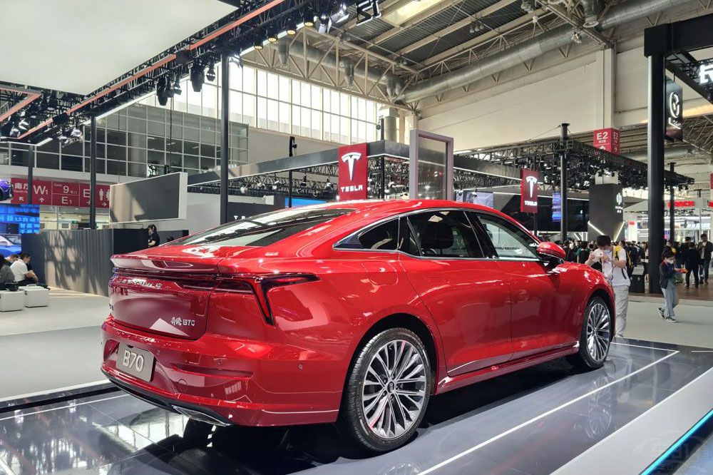 “安全”寫進骨子里 第三代奔騰B70有多牛 “安全”寫進骨子里 第三代奔騰B70有多牛