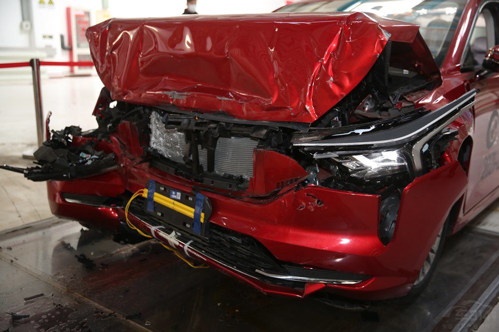 全新第三代奔騰B70獲C-NCAP五星安全車 全新第三代奔騰B70獲C-NCAP五星安全車