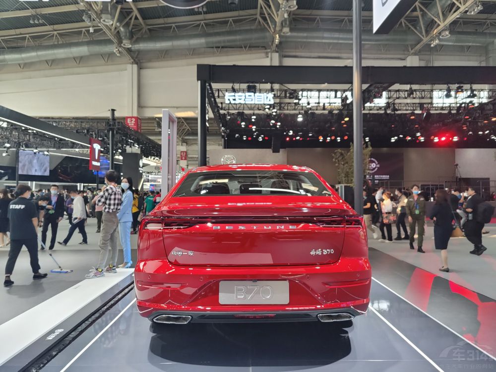 全新第三代奔騰B70獲C-NCAP五星安全車 全新第三代奔騰B70獲C-NCAP五星安全車