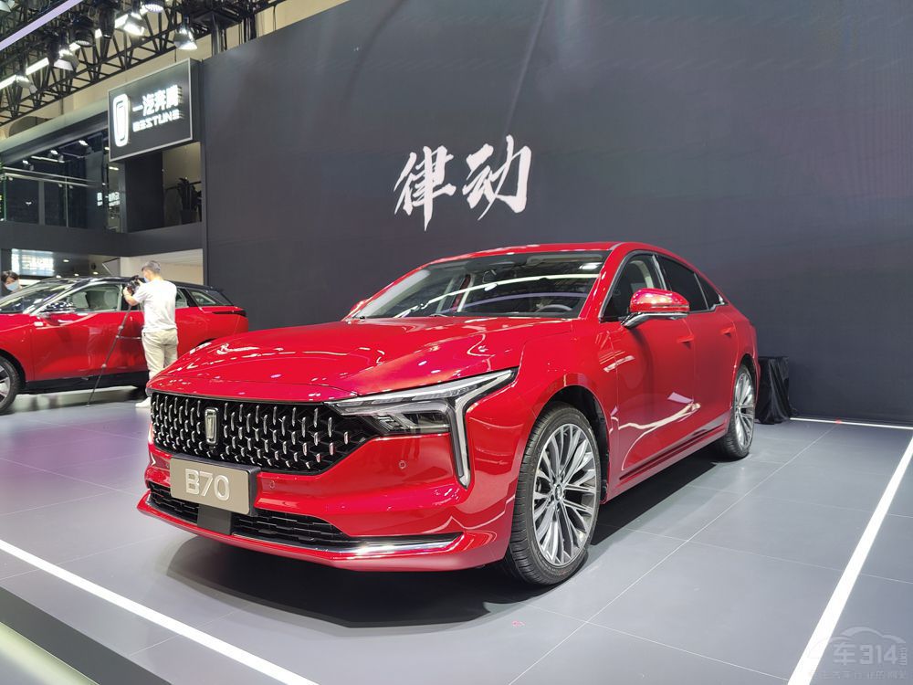 全新第三代奔騰B70獲C-NCAP五星安全車 全新第三代奔騰B70獲C-NCAP五星安全車