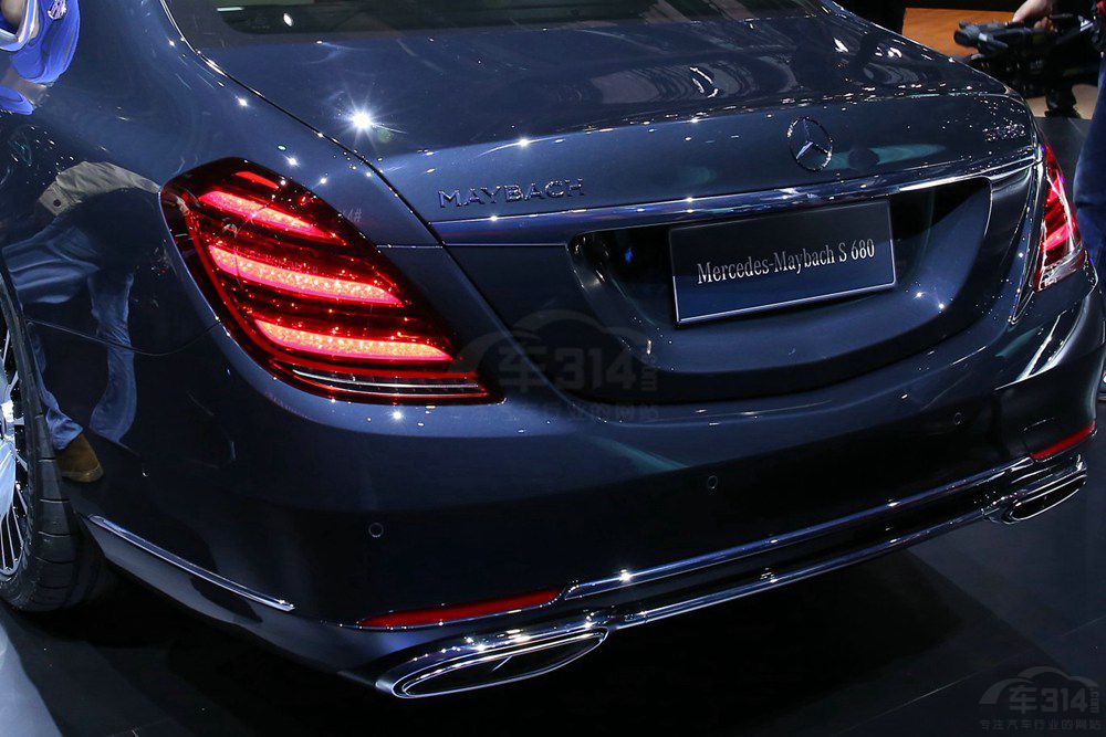 大排量行政車盤點(diǎn) 真正的西裝暴徒在這里 大排量行政車盤點(diǎn) 真正的西裝暴徒在這里