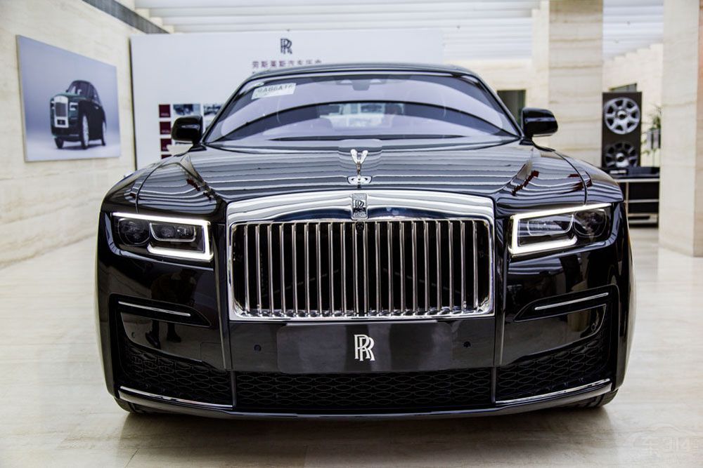 大排量行政車盤點(diǎn) 真正的西裝暴徒在這里 大排量行政車盤點(diǎn) 真正的西裝暴徒在這里