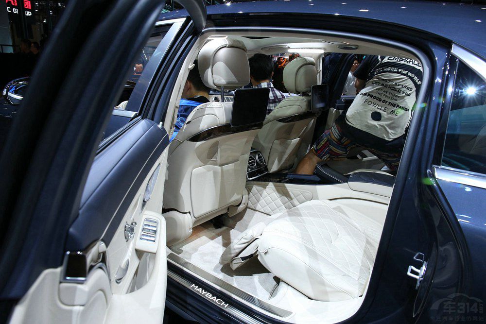 大排量行政車盤點(diǎn) 真正的西裝暴徒在這里 大排量行政車盤點(diǎn) 真正的西裝暴徒在這里