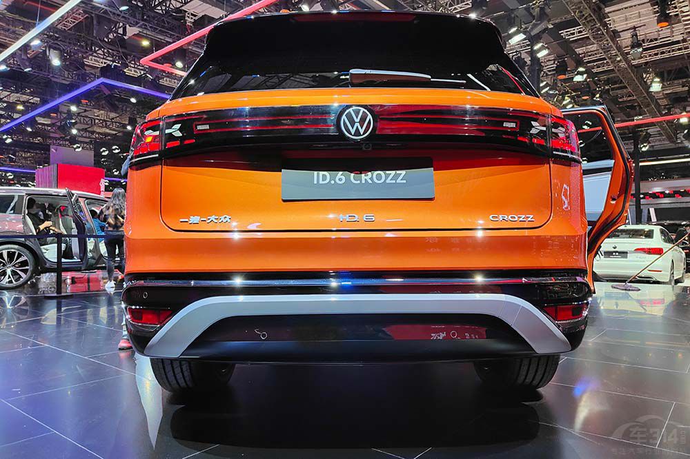 ID.6 CROZZModel Y e֪
