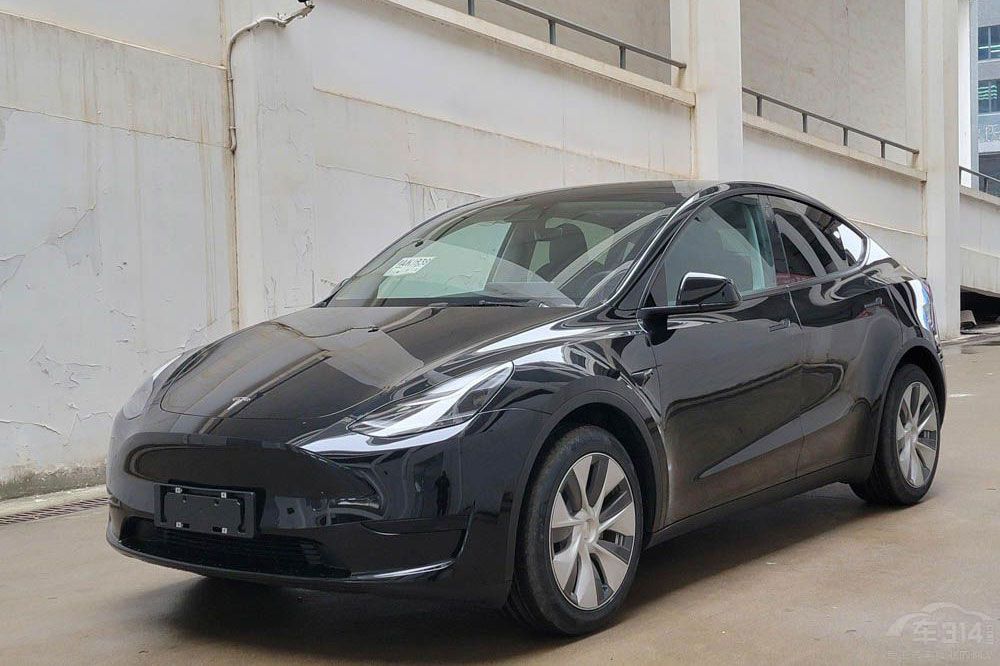 ID.6 CROZZModel Y e֪