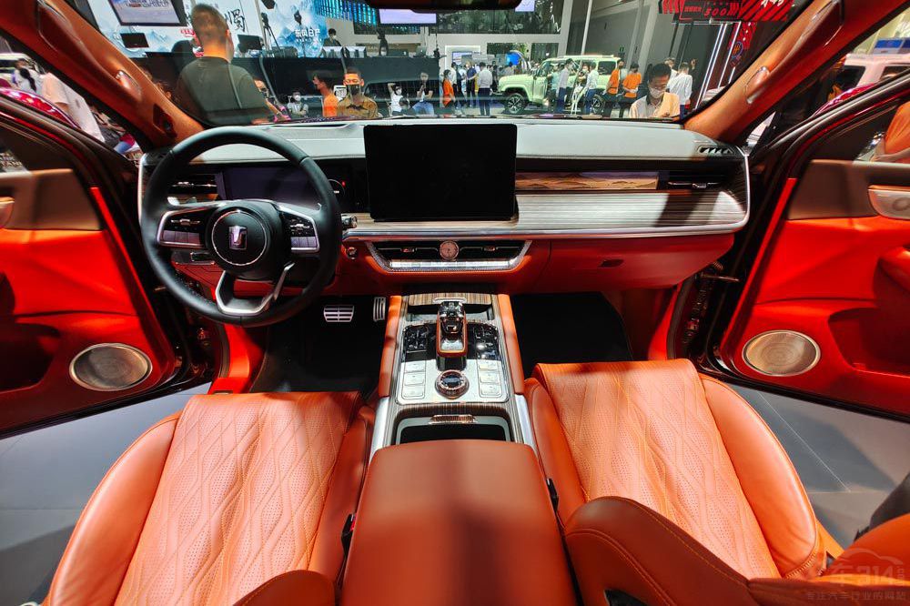 坦克500對(duì)比進(jìn)口車(chē)型 優(yōu)勢(shì)在商務(wù)范兒上? 坦克500對(duì)比進(jìn)口車(chē)型 優(yōu)勢(shì)在商務(wù)范兒上?