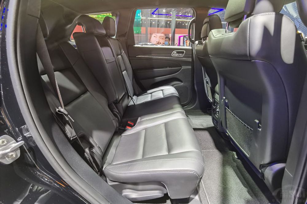 坦克500對(duì)比進(jìn)口車(chē)型 優(yōu)勢(shì)在商務(wù)范兒上? 坦克500對(duì)比進(jìn)口車(chē)型 優(yōu)勢(shì)在商務(wù)范兒上?