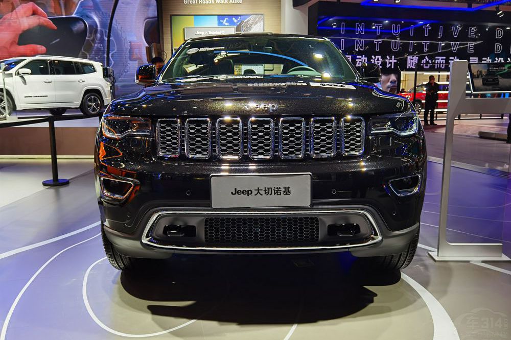 坦克500對(duì)比進(jìn)口車(chē)型 優(yōu)勢(shì)在商務(wù)范兒上? 坦克500對(duì)比進(jìn)口車(chē)型 優(yōu)勢(shì)在商務(wù)范兒上?