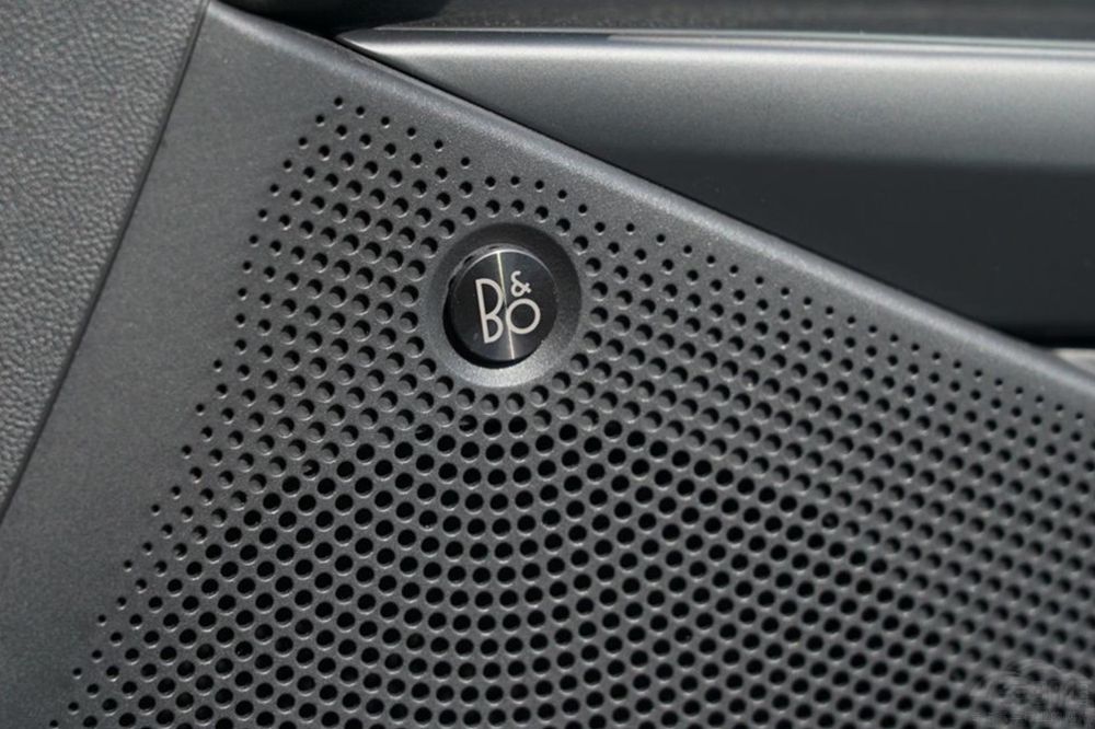 對比全新蒙迪歐和豐田凱美瑞誰更值得買 對比全新蒙迪歐和豐田凱美瑞誰更值得買