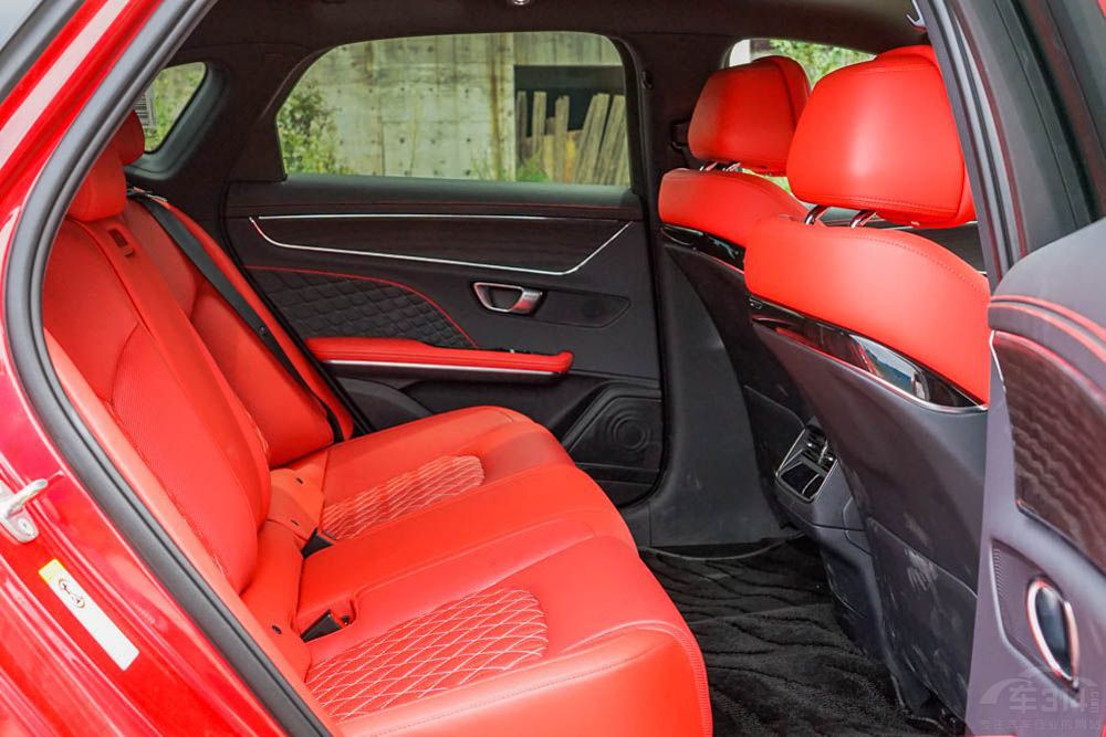 I܇ôx ˹һ(yu)x