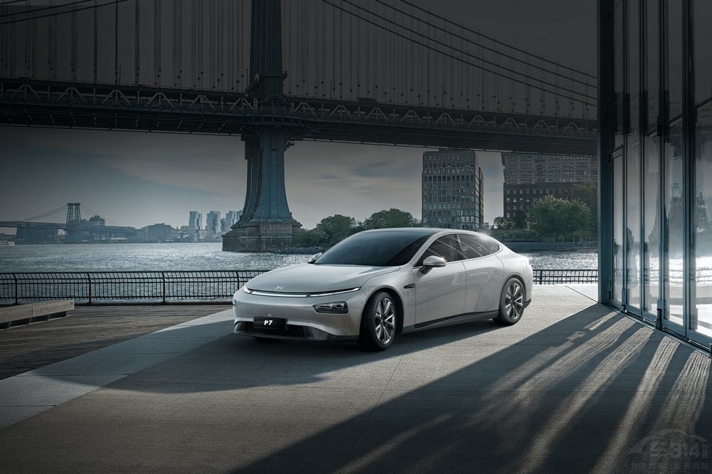 與其買加95號油的中型車 不如考慮小鵬P7 與其買加95號油的中型車 不如考慮小鵬P7