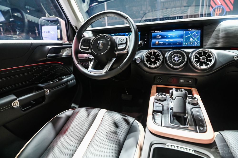 年輕人是選坦克300還是等捷途硬派SUV呢 年輕人是選坦克300還是等捷途硬派SUV呢