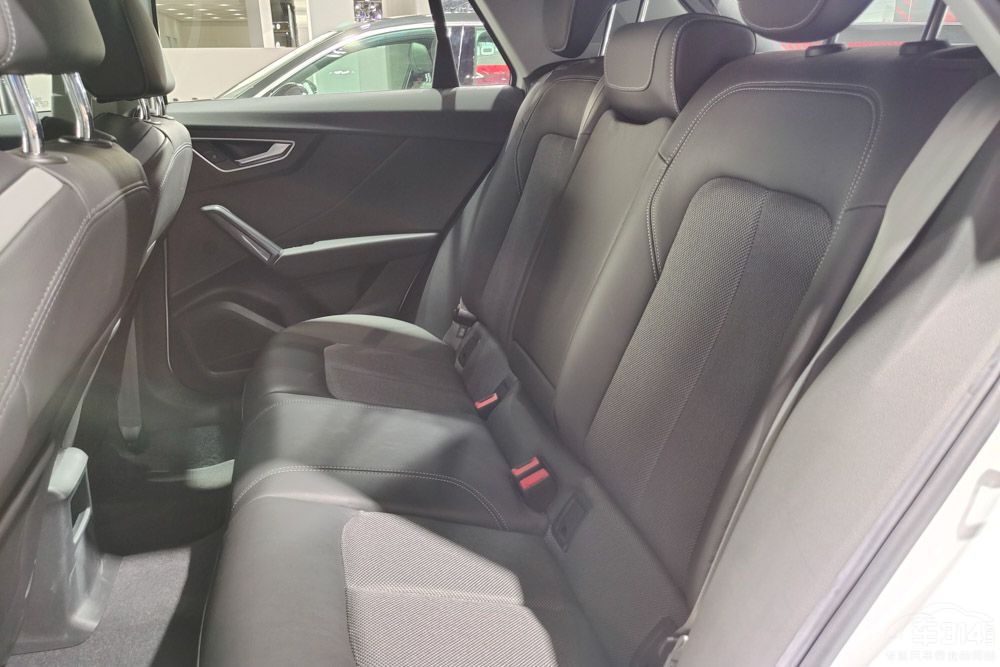 eNS1ȊWQ2L e-tronlֵI