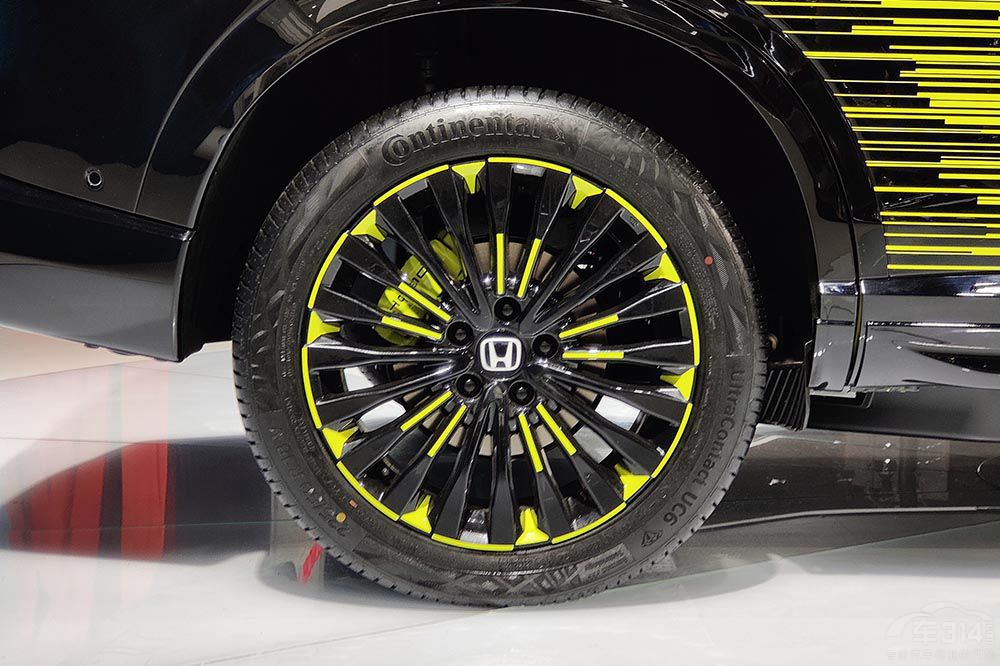 eNS1ȊWQ2L e-tronlֵI