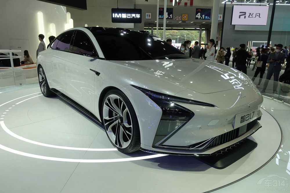 ǼL7ZEEKR 001 lһI