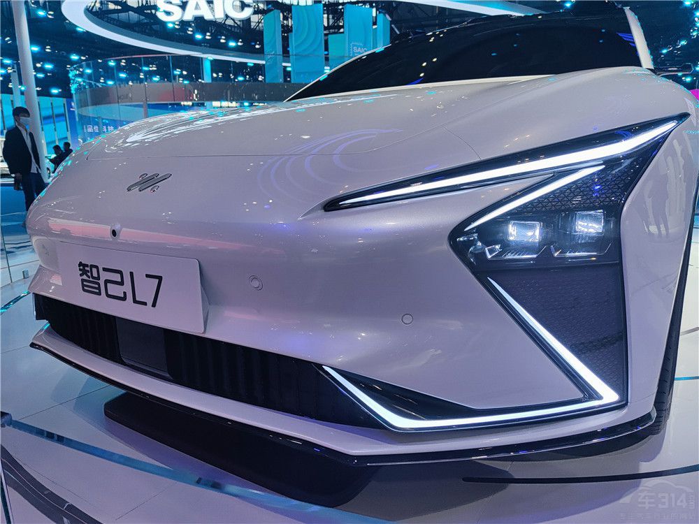 ǼL7ZEEKR 001 lһI