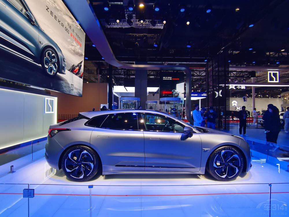 ǼL7ZEEKR 001 lһI
