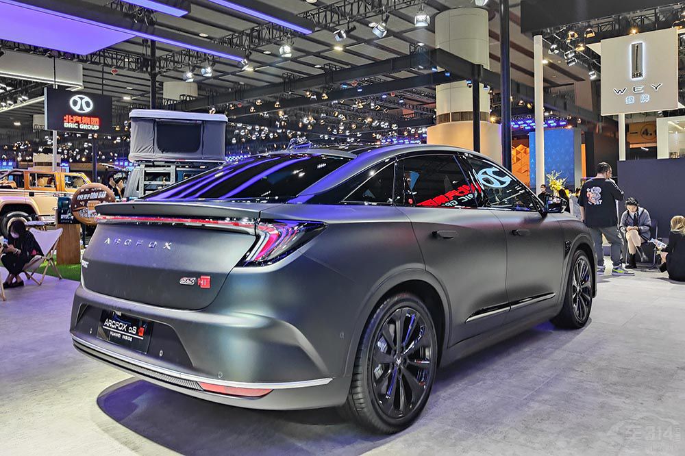 갢S HI߀x˹Model3᣿