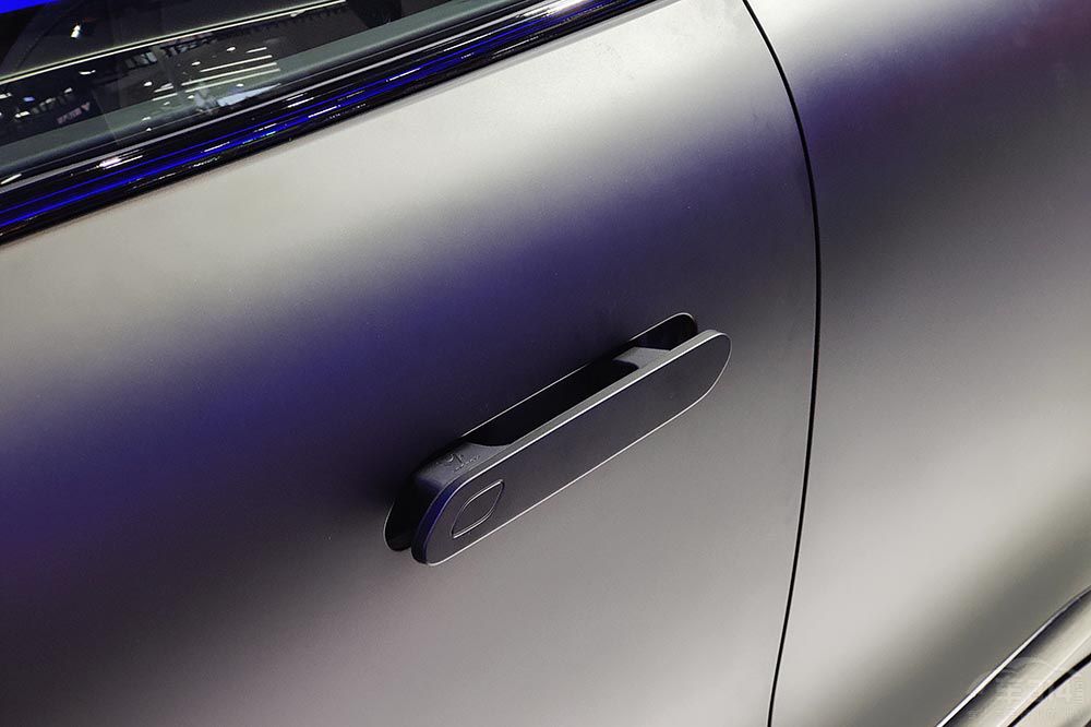 갢S HI߀x˹Model3᣿