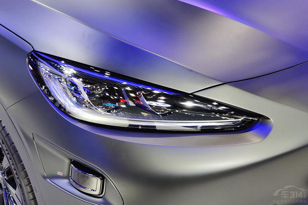 갢S HI߀x˹Model3᣿