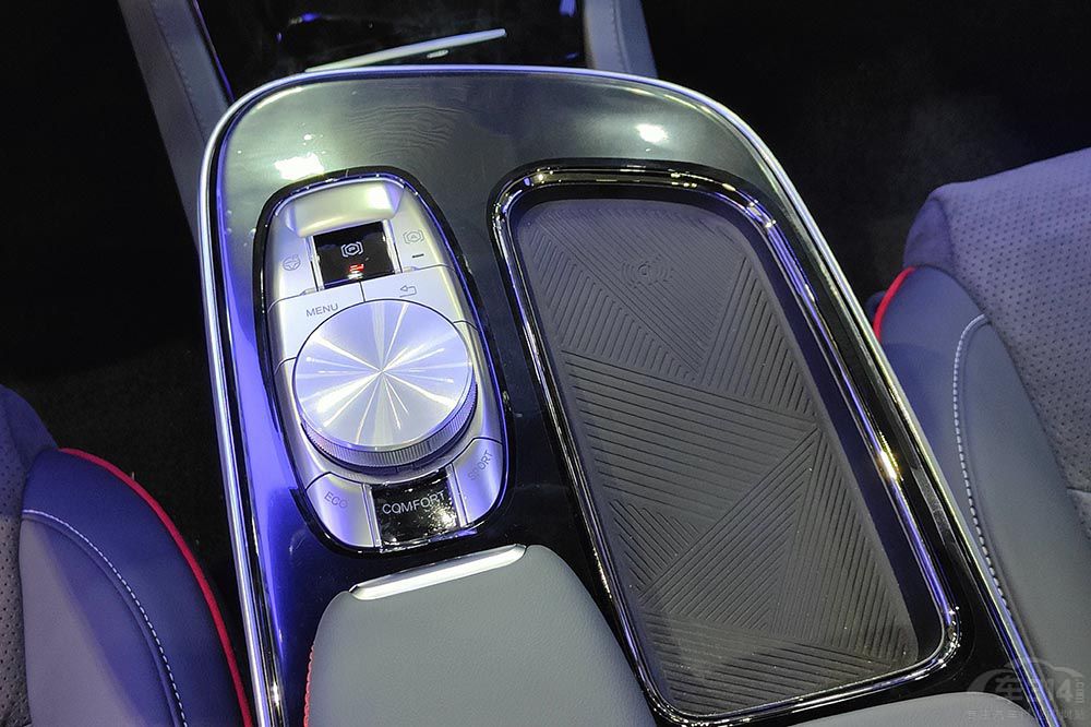 갢S HI߀x˹Model3