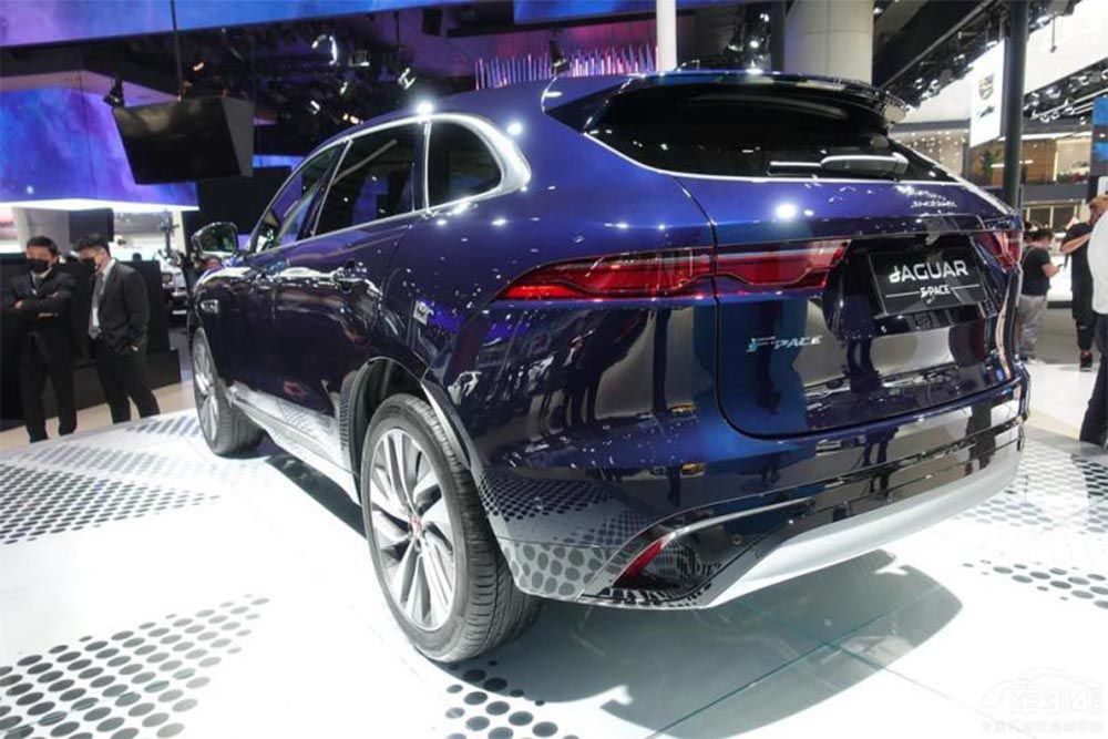 代表兩個極端的四十萬級別豪華SUV 選誰 代表兩個極端的四十萬級別豪華SUV 選誰