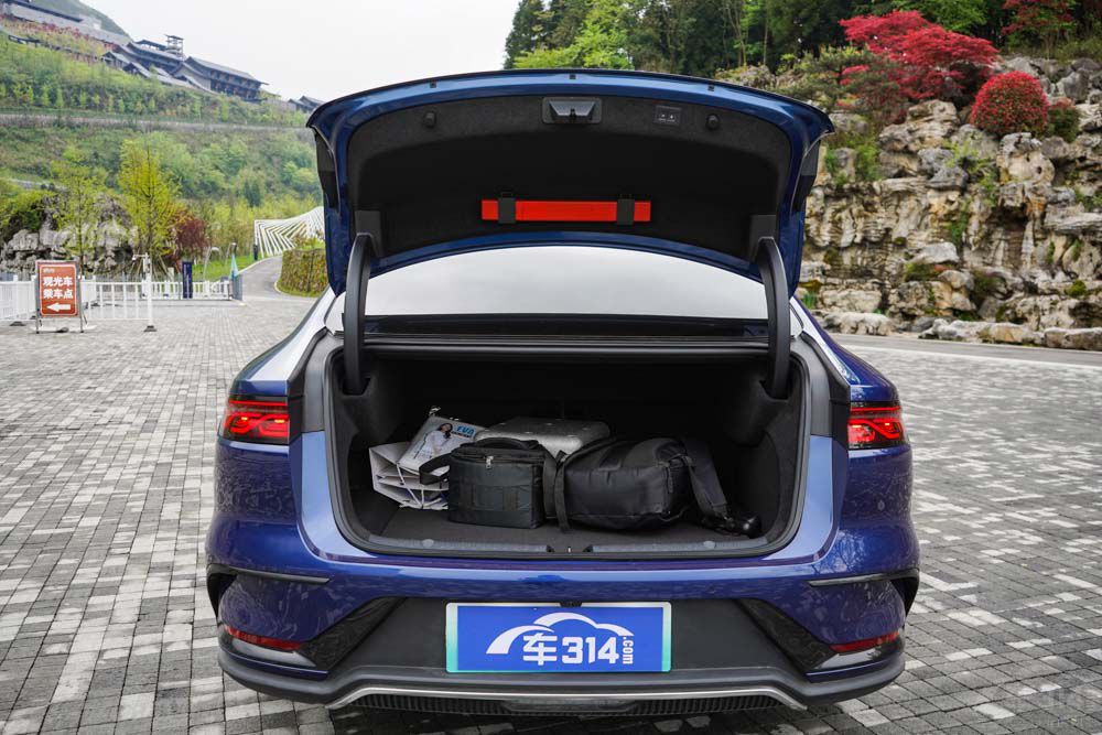 極狐阿爾法S對比比亞迪漢EV您會選擇誰 極狐阿爾法S對比比亞迪漢EV您會選擇誰